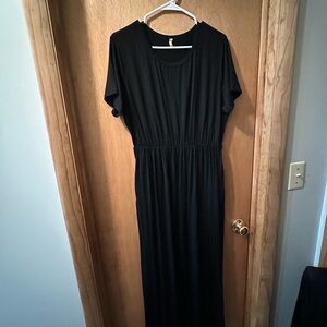 Chic Black Maxi Dress